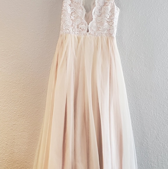 Beautiful Lulus Dress size M - Picture 5 of 8